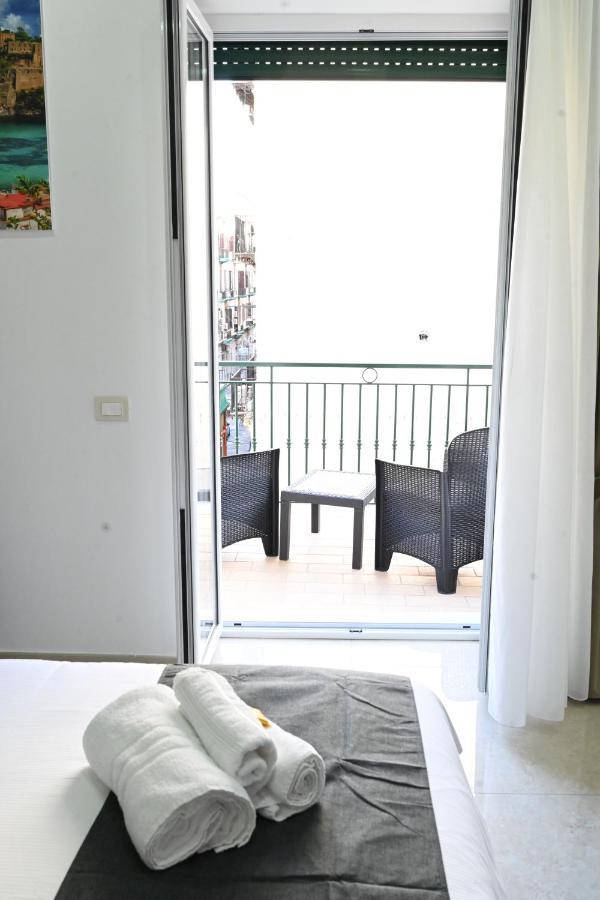 Solymar B&B Napoli Eksteriør billede